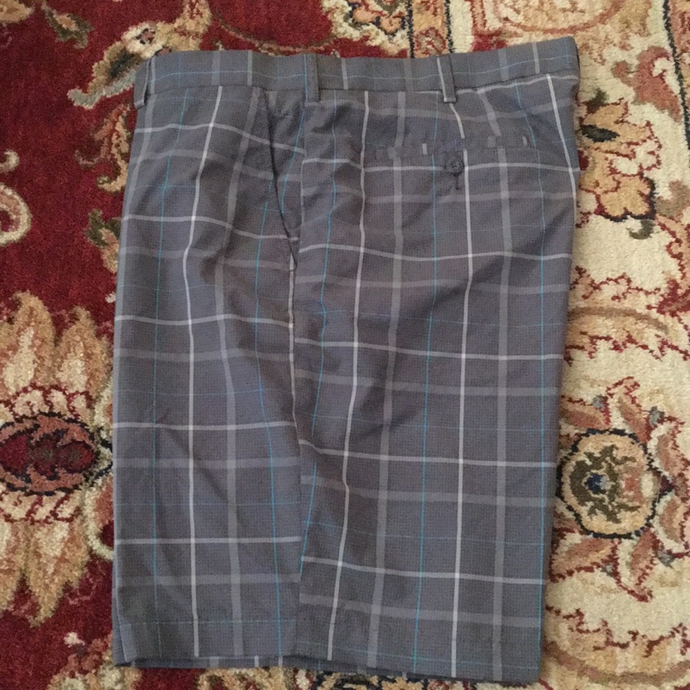 PGA Tour plaid golf shorts size 40